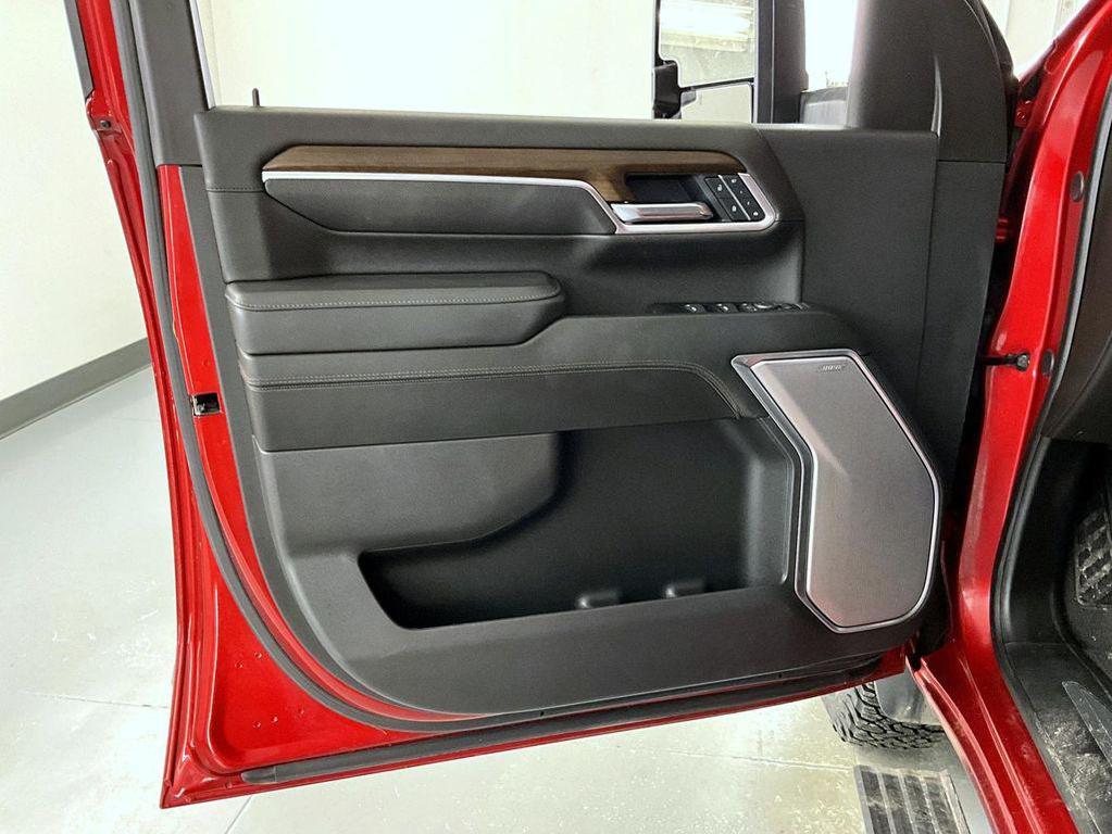 used 2025 Chevrolet Silverado 3500 car, priced at $75,999