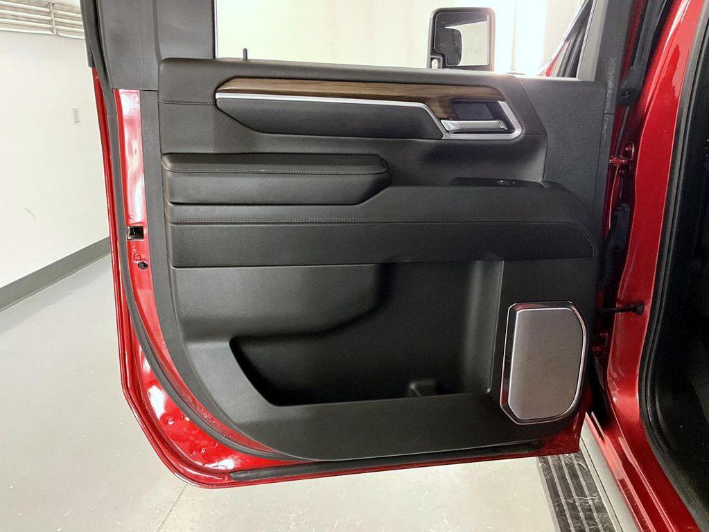 used 2025 Chevrolet Silverado 3500 car, priced at $75,999