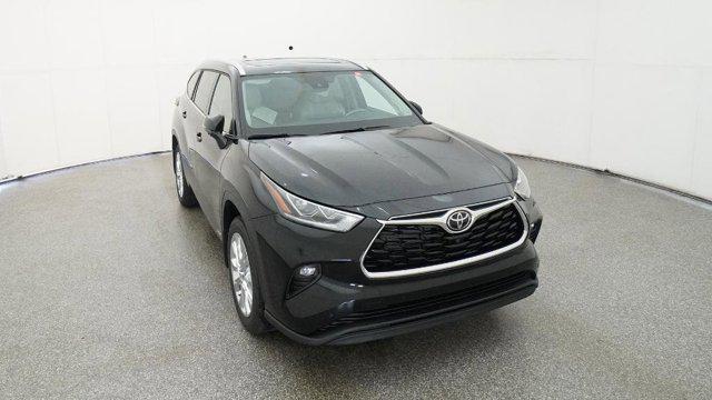 new 2025 Toyota Highlander Hybrid car