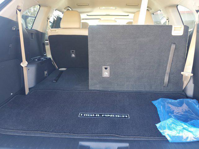 used 2020 Toyota Highlander car, priced at $26,980