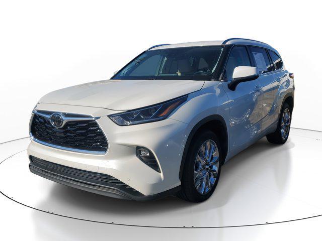 used 2020 Toyota Highlander car, priced at $26,980