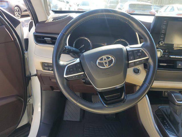 used 2020 Toyota Highlander car, priced at $26,980