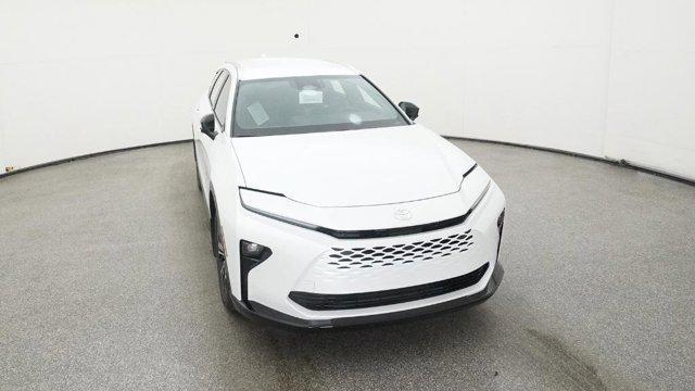 new 2025 Toyota Crown Signia car