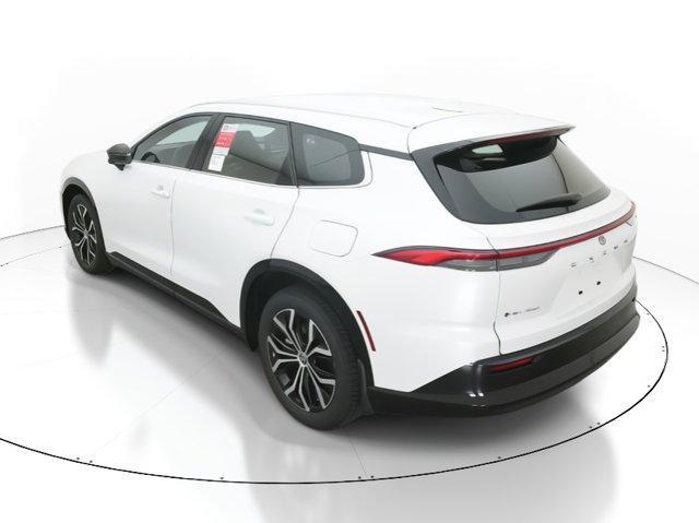 new 2025 Toyota Crown Signia car