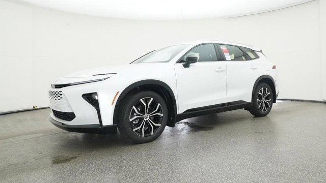 new 2025 Toyota Crown Signia car