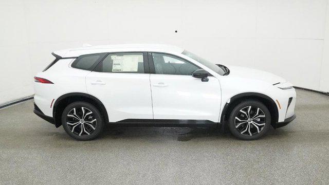 new 2025 Toyota Crown Signia car