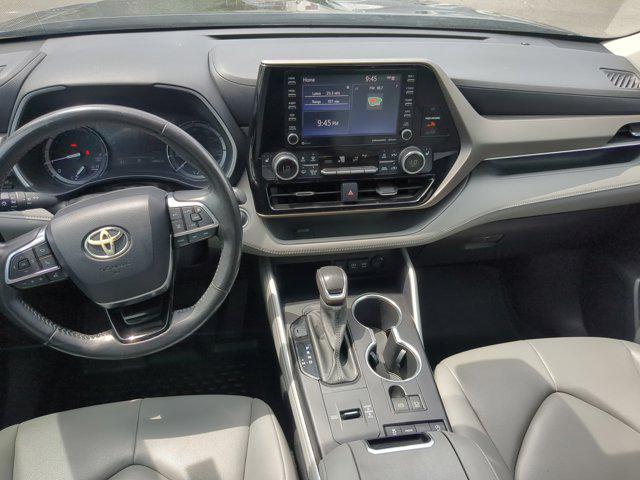 used 2020 Toyota Highlander car, priced at $23,379