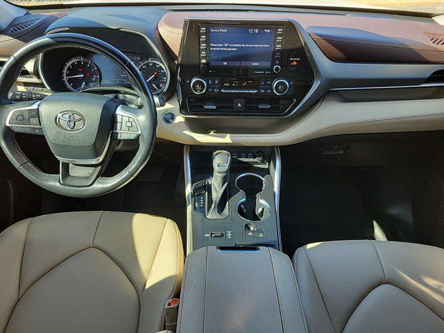 used 2022 Toyota Highlander car, priced at $35,280