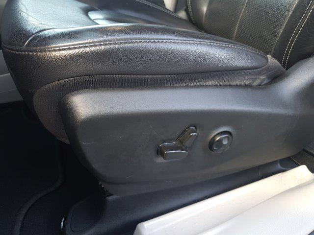 used 2022 Chrysler Pacifica car, priced at $21,976