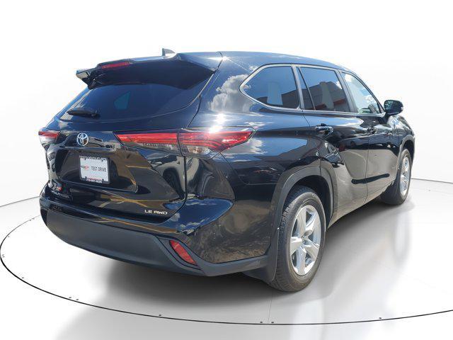 used 2023 Toyota Highlander car, priced at $32,980