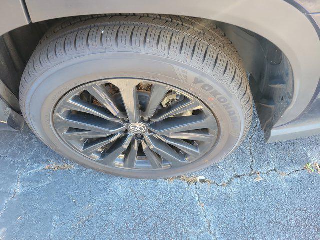 used 2024 Toyota Highlander car, priced at $39,564