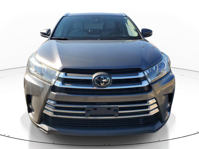 used 2019 Toyota Highlander car, priced at $21,749