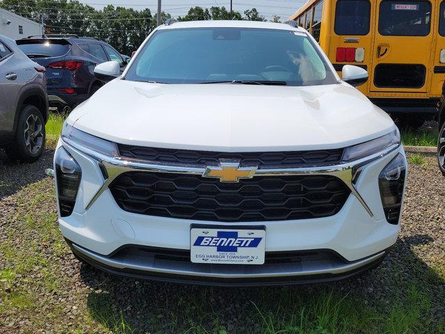 new 2025 Chevrolet Trax car, priced at $24,680