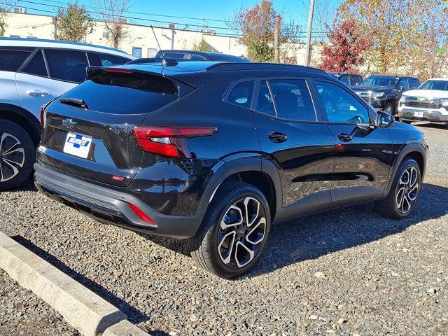 new 2025 Chevrolet Trax car, priced at $25,910