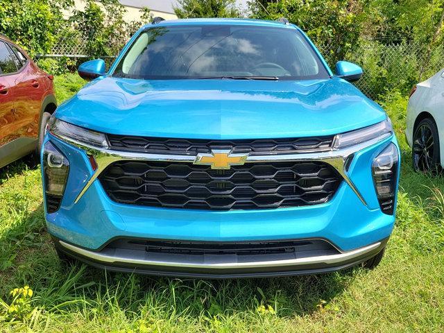 new 2025 Chevrolet Trax car, priced at $25,200