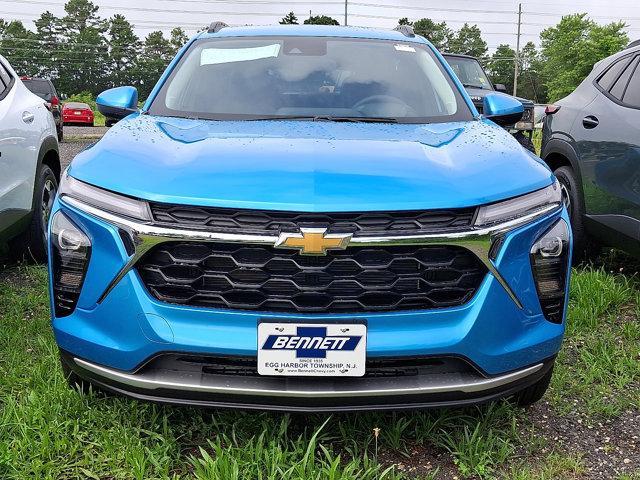 new 2025 Chevrolet Trax car, priced at $26,025