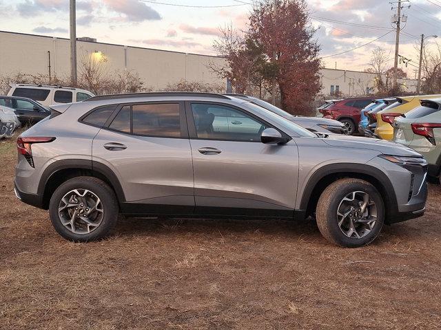 new 2025 Chevrolet Trax car, priced at $24,805