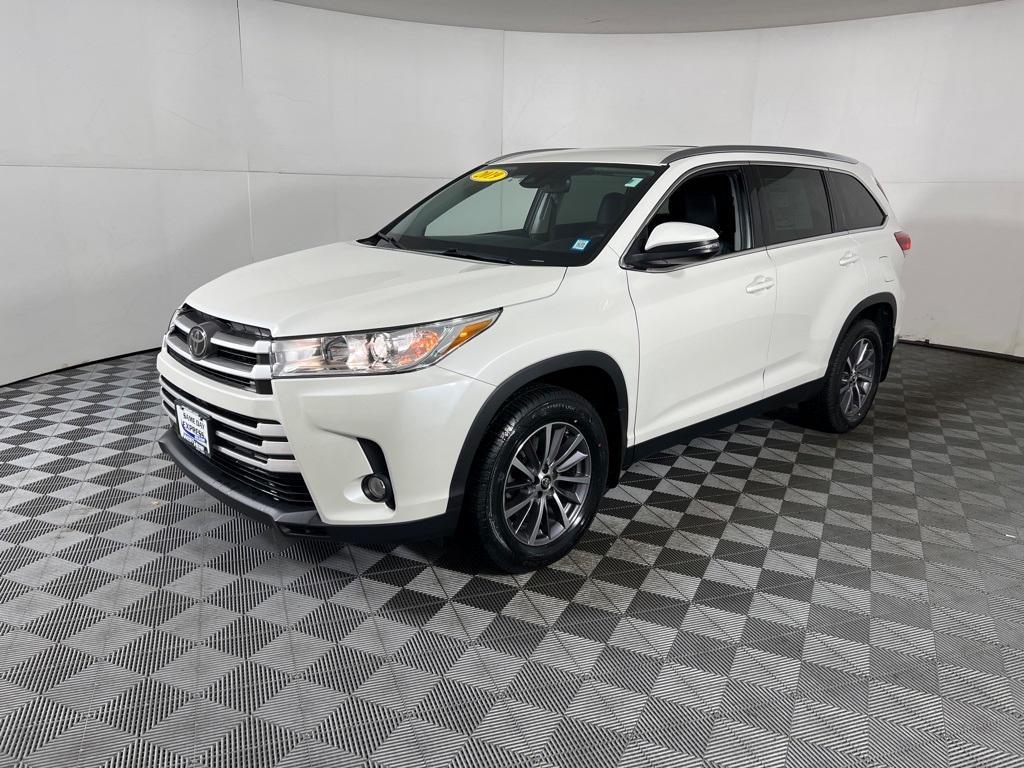 used 2019 Toyota Highlander car, priced at $28,842