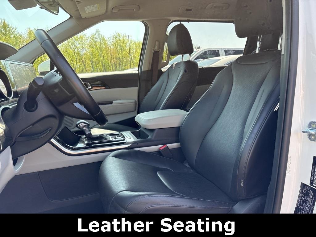 used 2023 Kia Carnival car, priced at $34,936
