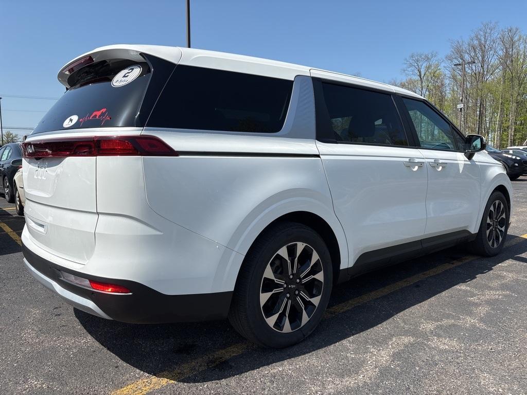 used 2023 Kia Carnival car, priced at $34,936