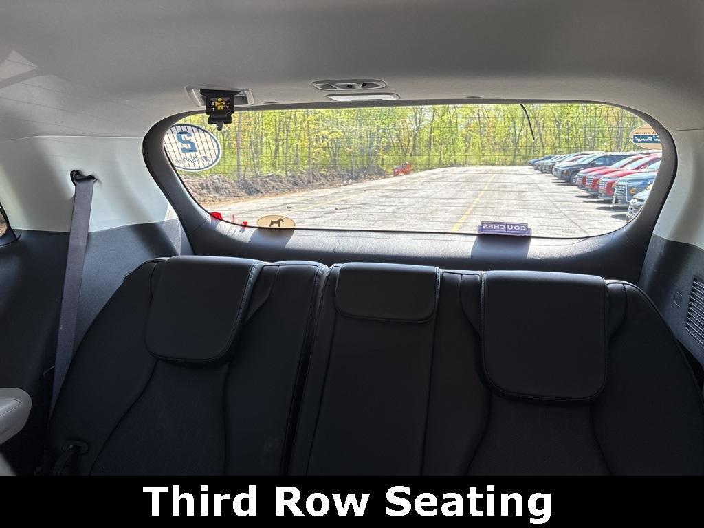 used 2023 Kia Carnival car, priced at $34,936
