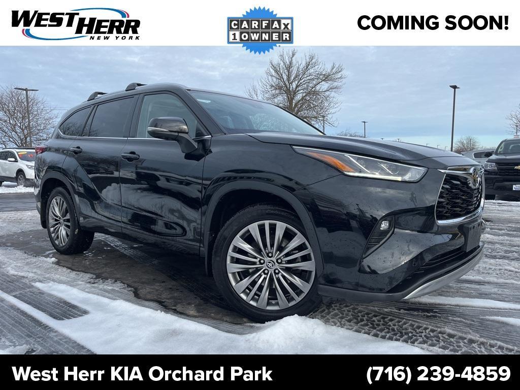 used 2021 Toyota Highlander car, priced at $39,932