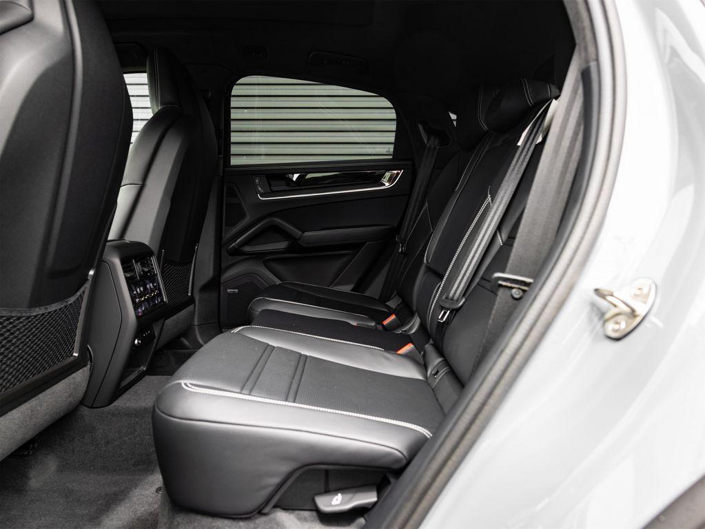 new 2025 Porsche Cayenne car, priced at $188,665