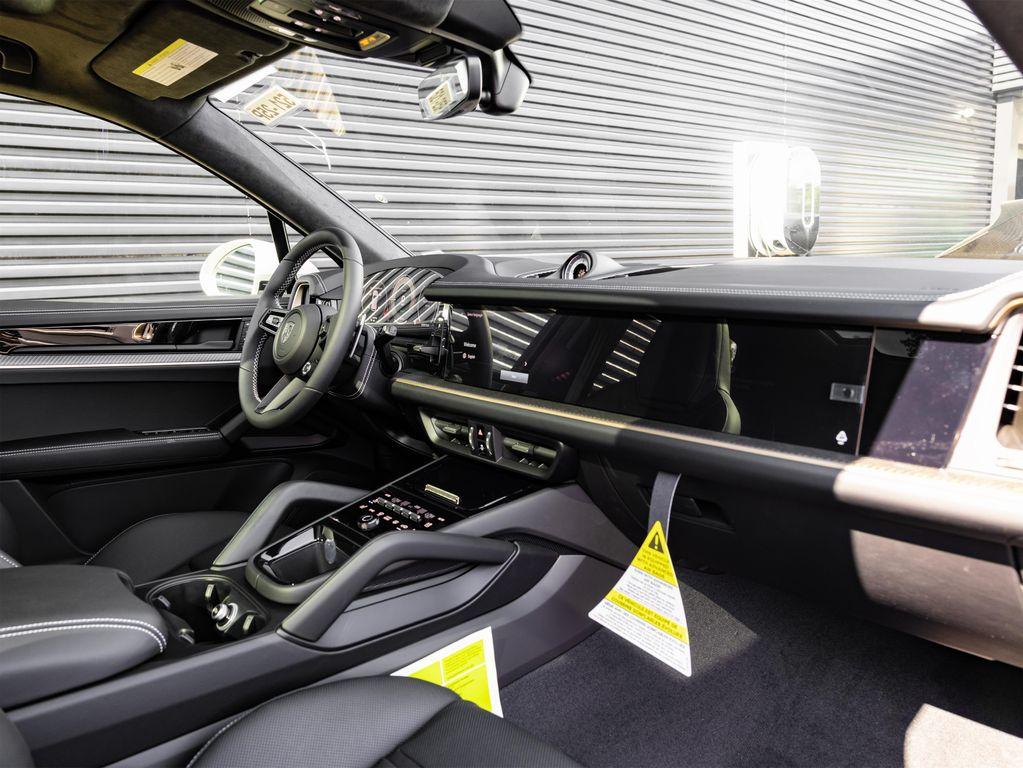 new 2025 Porsche Cayenne car, priced at $183,235
