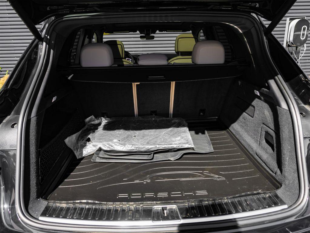 used 2023 Porsche Cayenne car, priced at $67,900