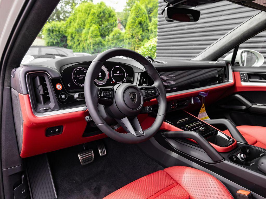 new 2025 Porsche Cayenne car, priced at $179,525