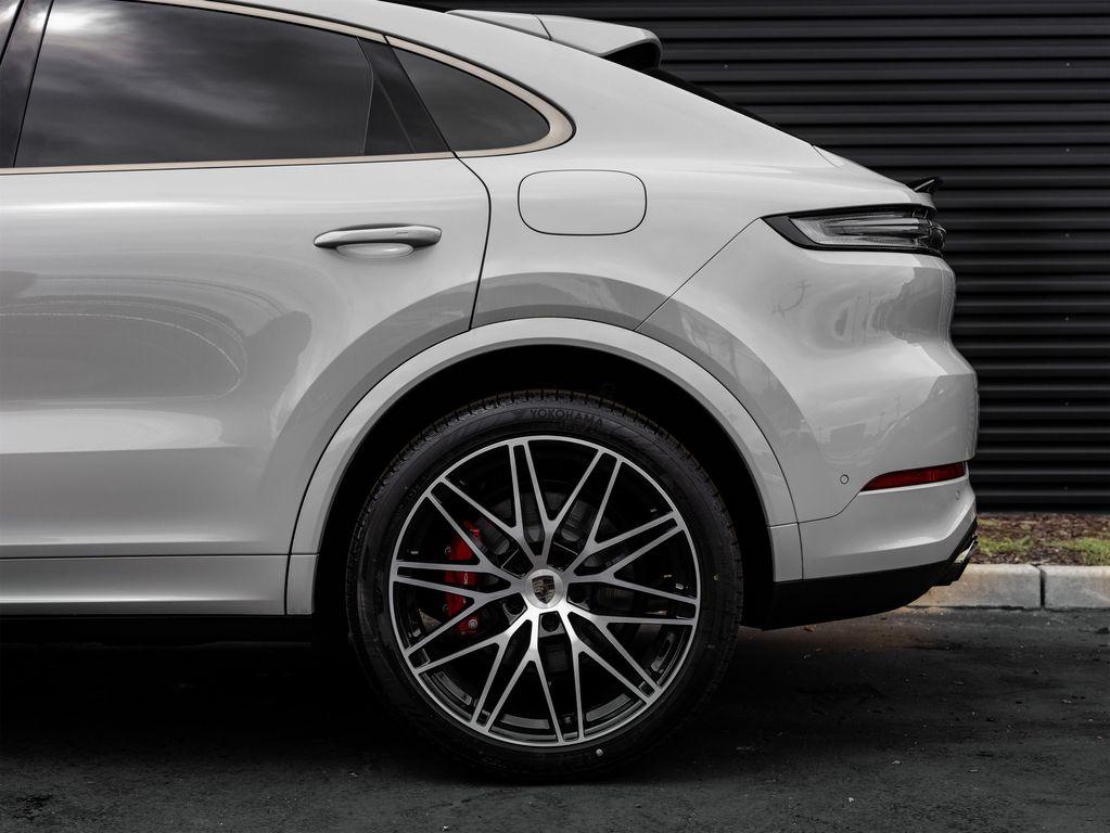 new 2025 Porsche Cayenne car, priced at $179,525