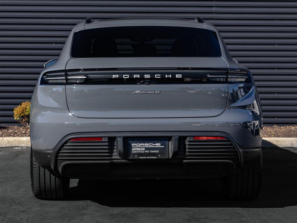 new 2025 Porsche Macan car