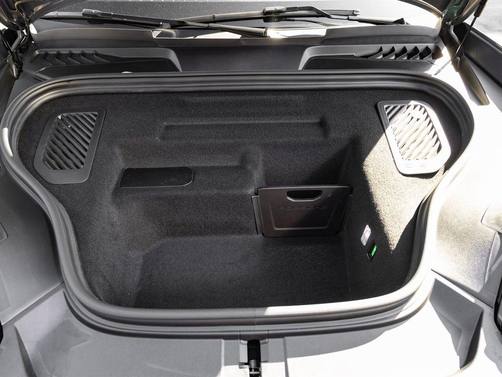 new 2025 Porsche Macan car