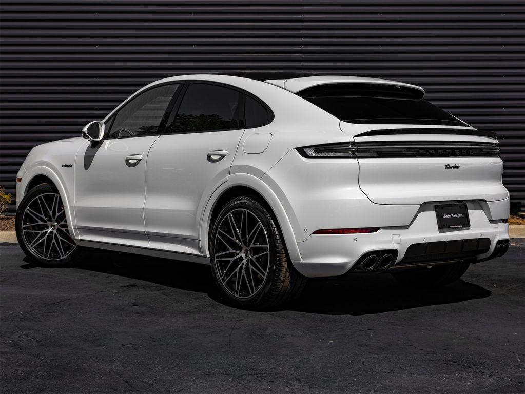 new 2025 Porsche Cayenne car, priced at $183,475
