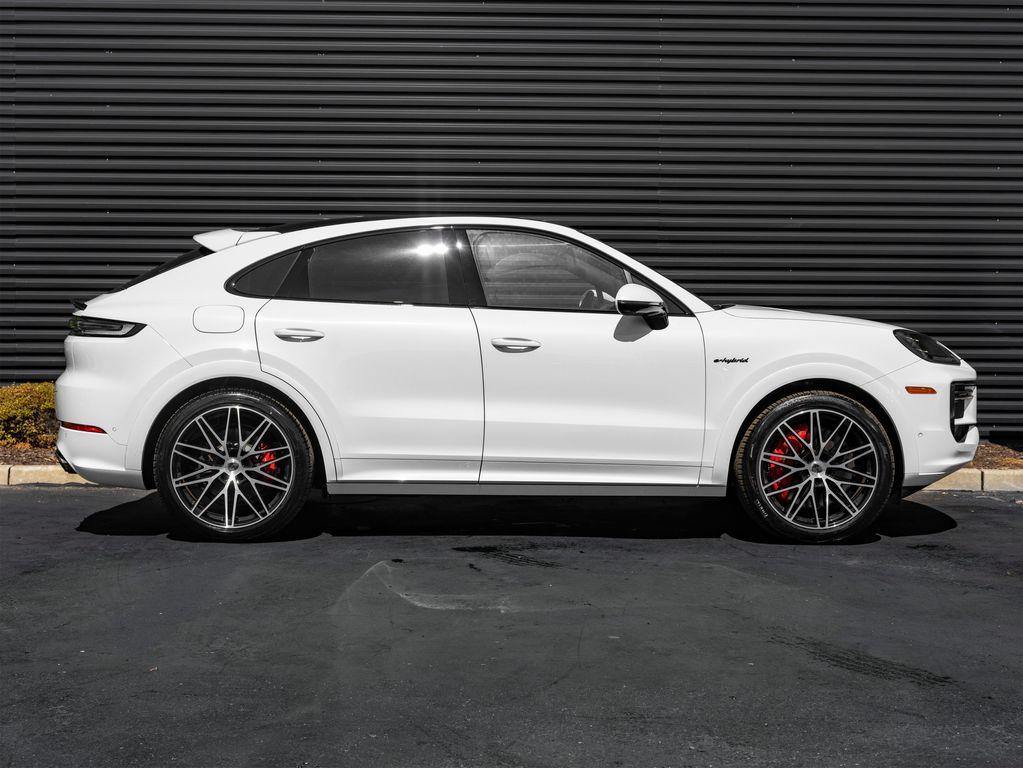 new 2025 Porsche Cayenne car, priced at $183,475