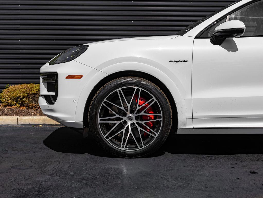 new 2025 Porsche Cayenne car, priced at $183,475