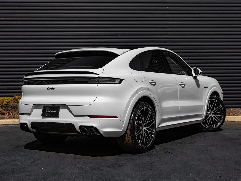 new 2025 Porsche Cayenne car, priced at $183,475