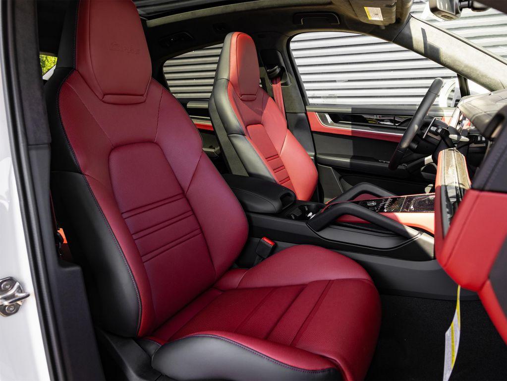 new 2025 Porsche Cayenne car, priced at $183,475