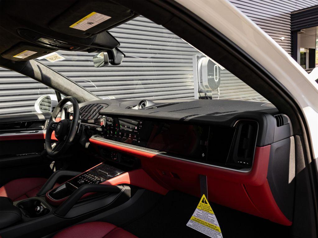 new 2025 Porsche Cayenne car, priced at $183,475