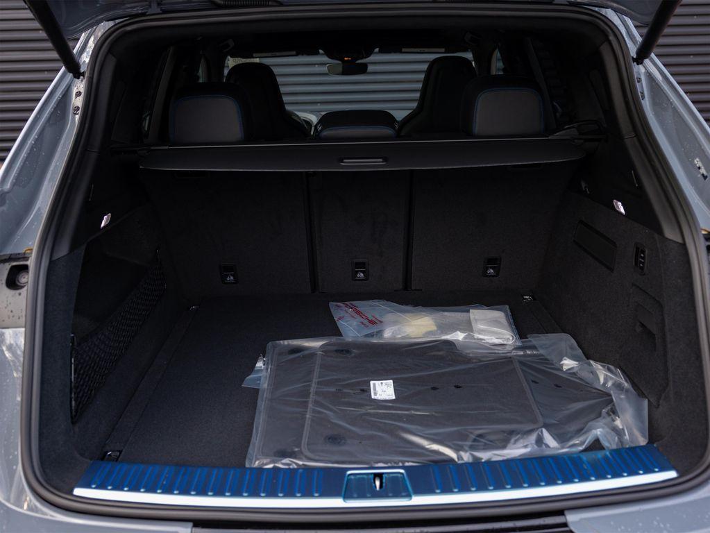 new 2026 Porsche Cayenne car, priced at $152,880