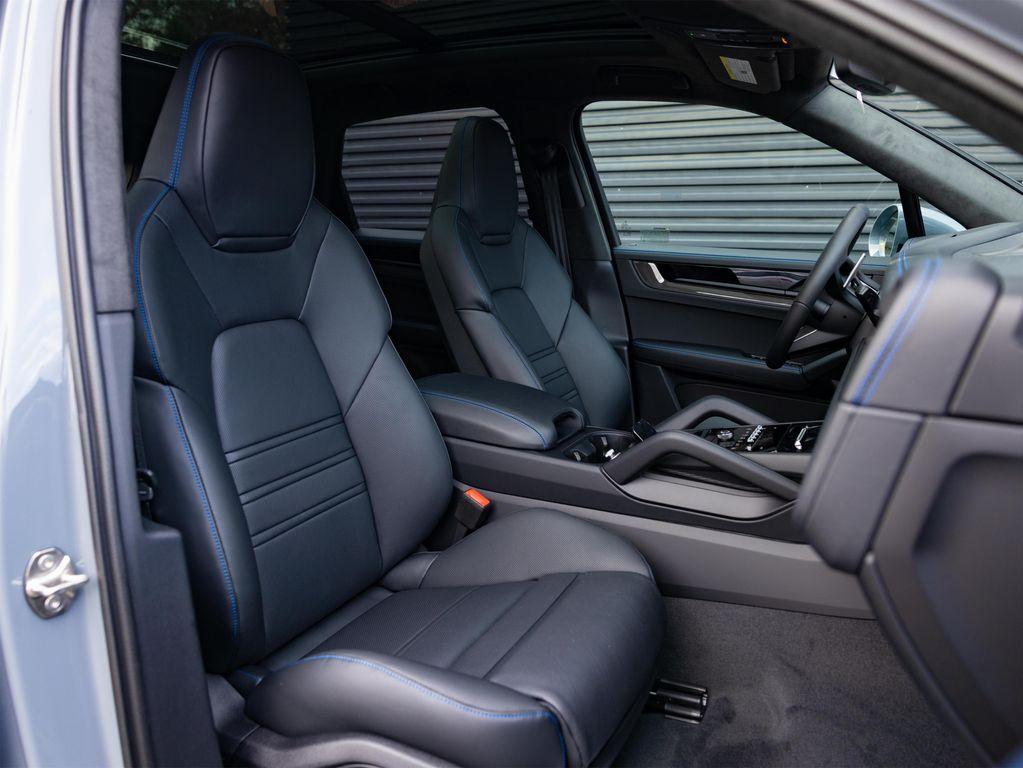 new 2026 Porsche Cayenne car, priced at $152,880