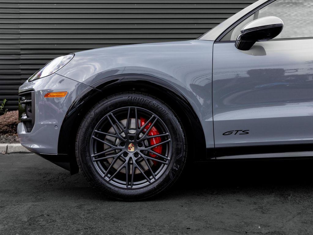 new 2026 Porsche Cayenne car, priced at $152,880