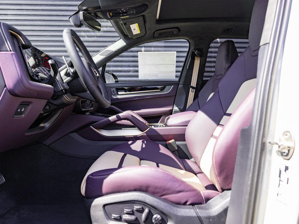 new 2025 Porsche Cayenne car, priced at $159,685
