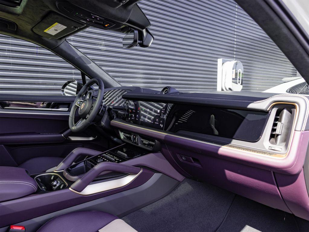 new 2025 Porsche Cayenne car, priced at $159,685