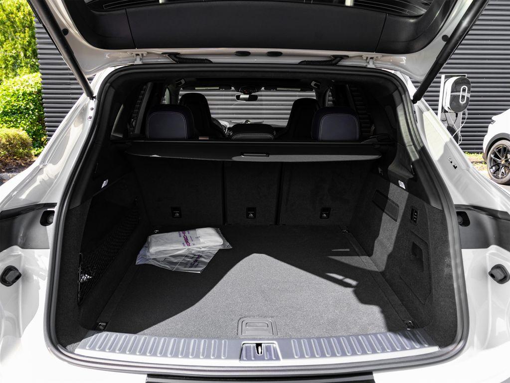 new 2025 Porsche Cayenne car, priced at $159,685