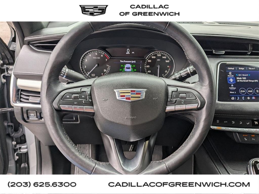 used 2023 Cadillac XT4 car, priced at $29,999