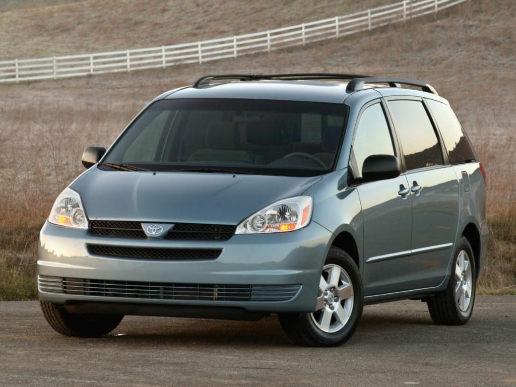 used 2004 Toyota Sienna car, priced at $6,000