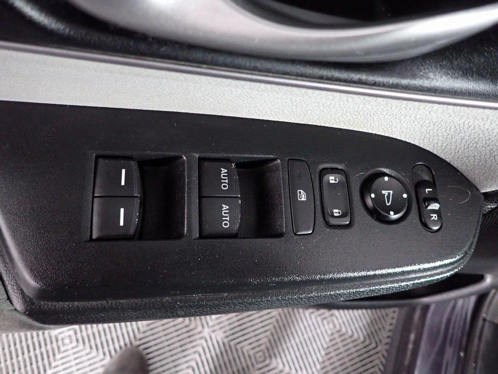 used 2017 Honda CR-V car, priced at $10,000