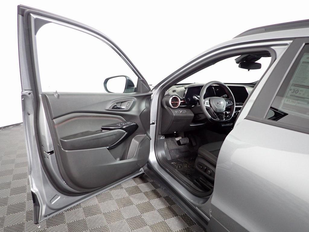 new 2025 Chevrolet Trax car, priced at $26,160
