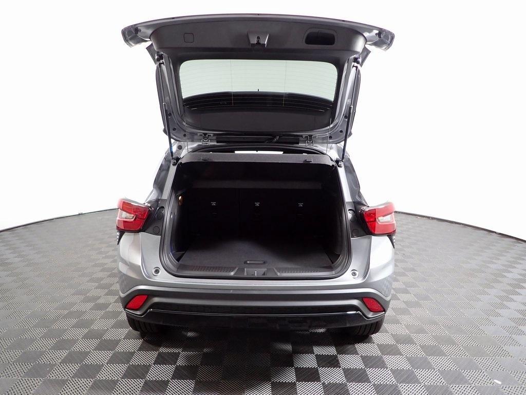 new 2025 Chevrolet Trax car, priced at $26,160